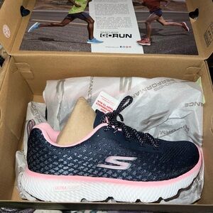Skechers GoRun Navy and Pink Sneakers